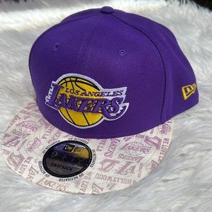 Los Angeles Lakers Basketball SnapBack Hat